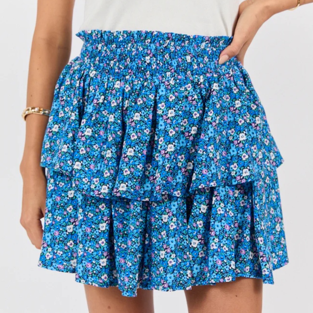 Floral ruffle skirt in blue